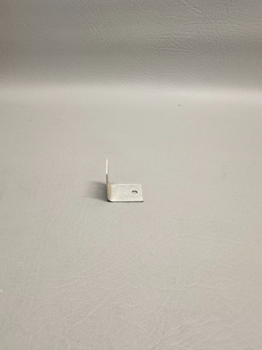 62139-000 Piper Clip