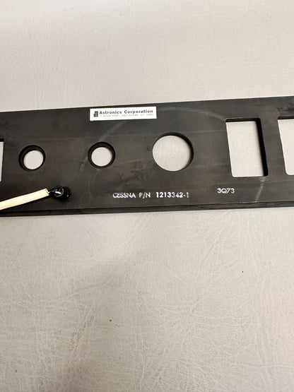 1213342-1 Cessna Avionics Panel