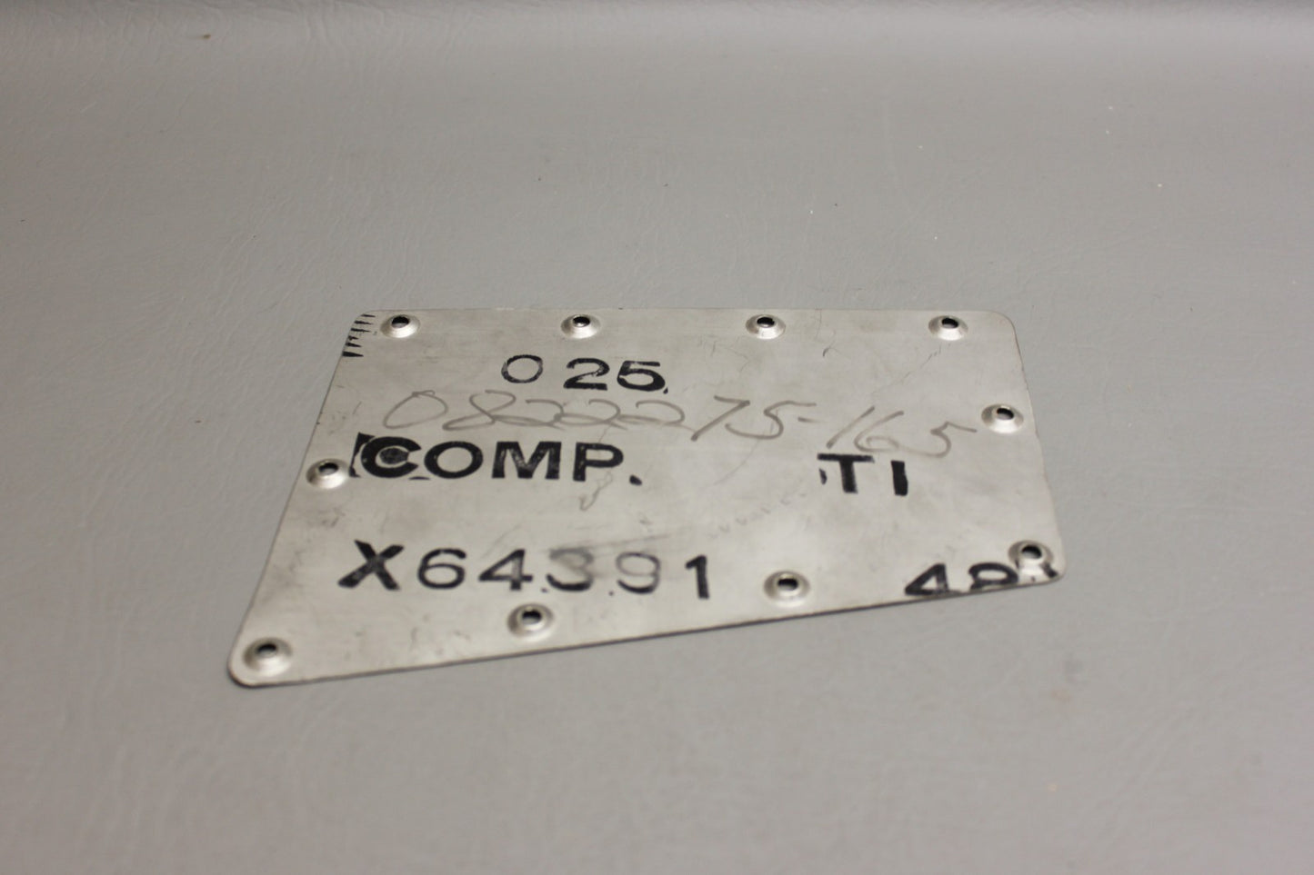 0822275-165 Cessna 340A Wing Inspection Plate LH