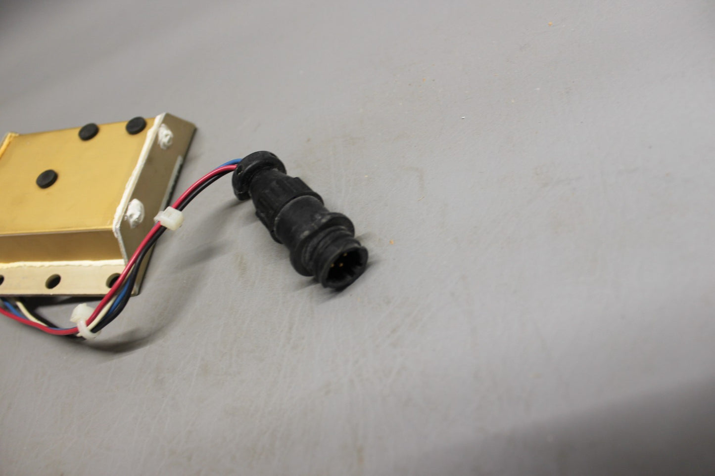 VR415F Voltage Regulator