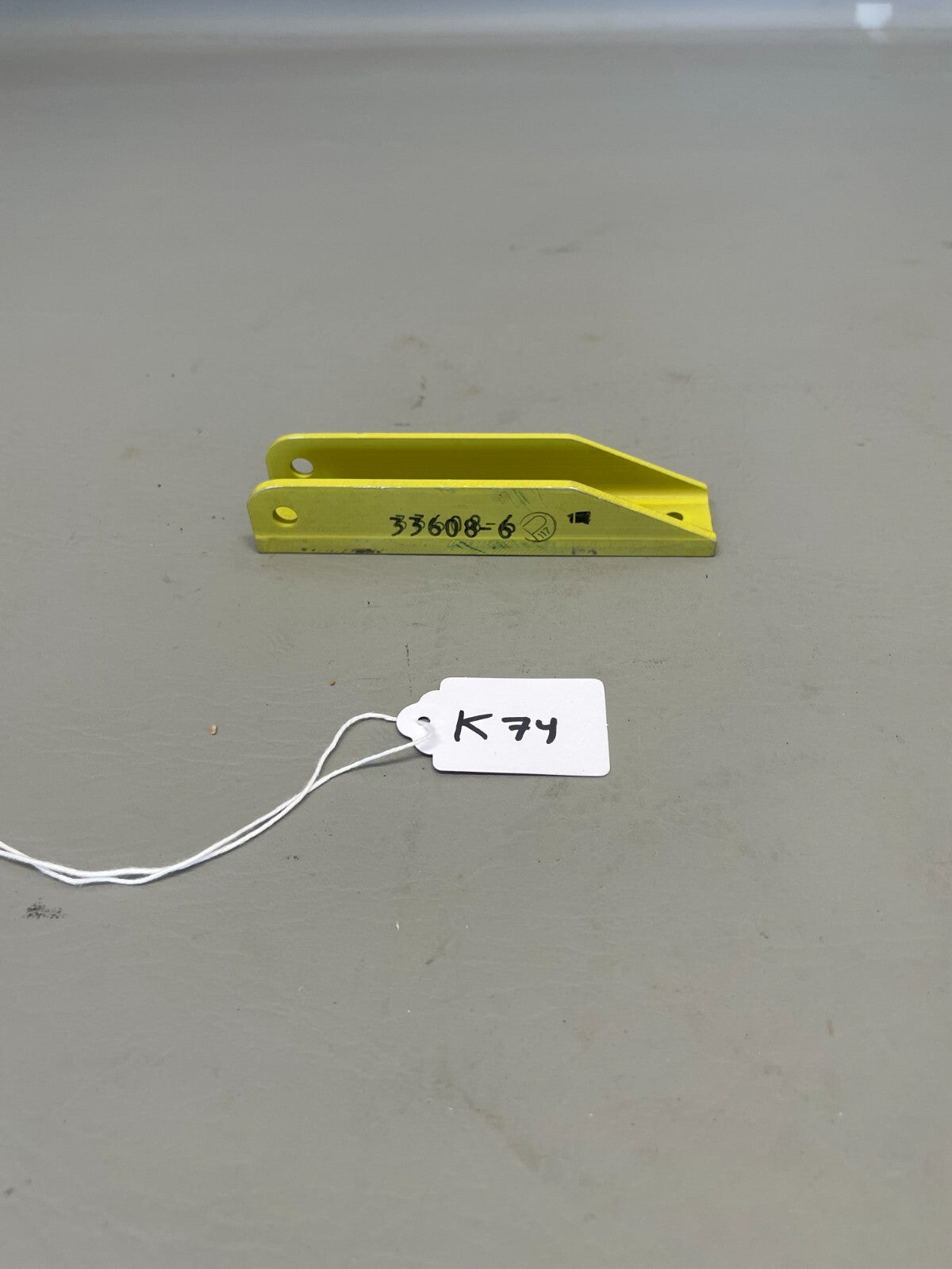 Piper Hinge Bracket P/N 33608-6