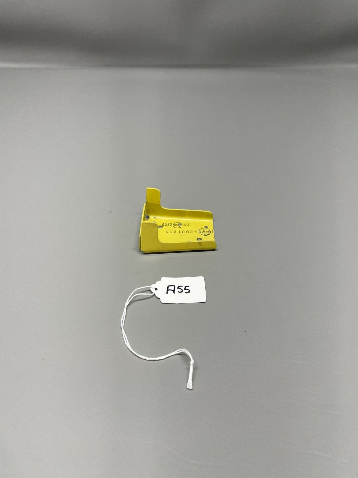Cessna Bracket Assy P/N 5021002-5