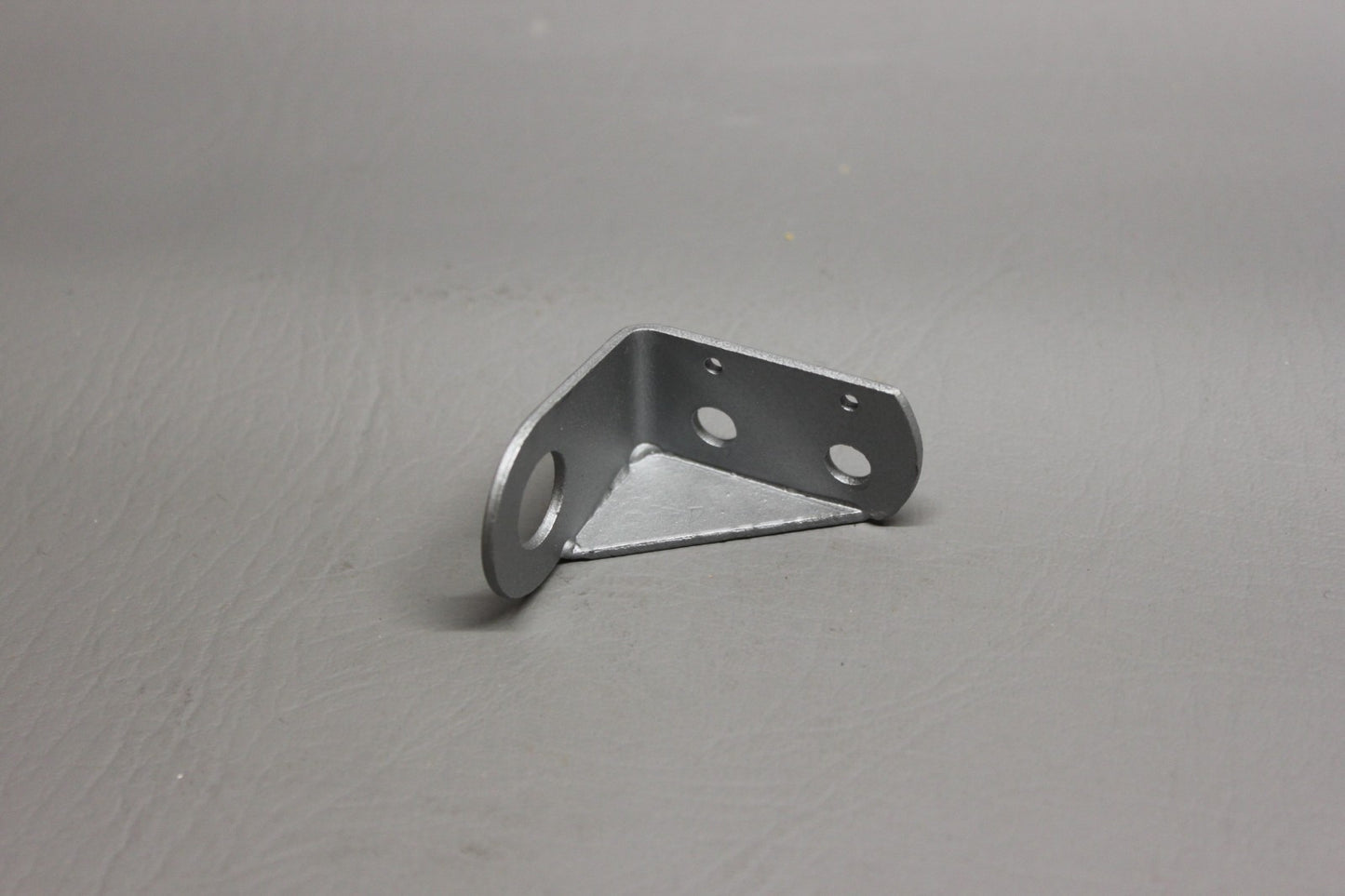 21868-000 Piper Bracket
