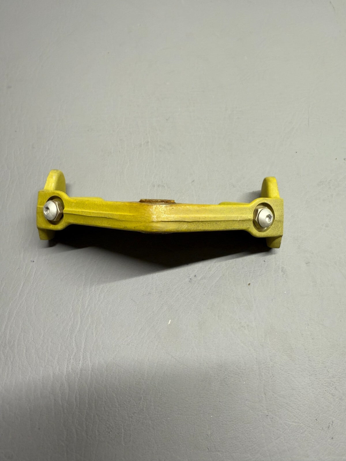 Piper Hinge Bracket P/N 40218