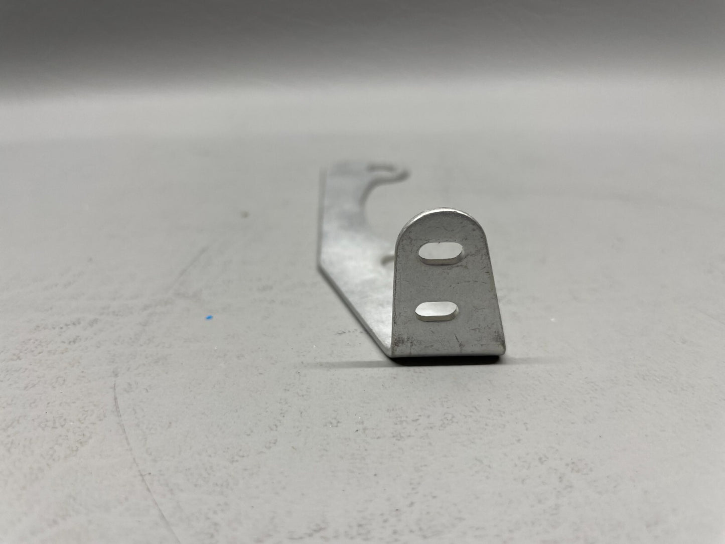 Cessna Hinge Assy P/N 2013096-1 (NEW)