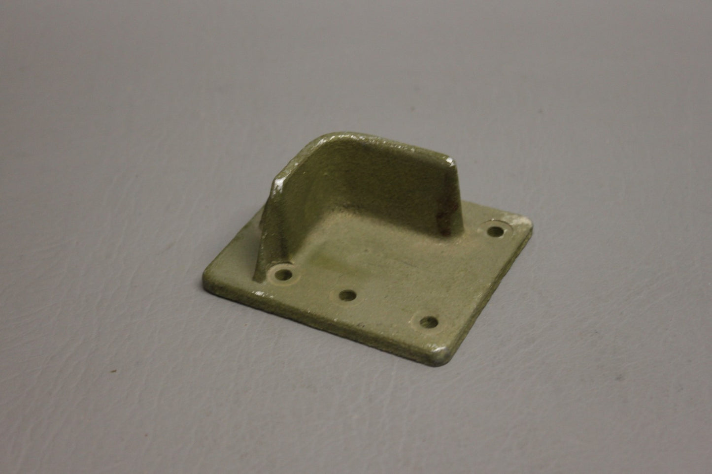 2114573 Cessna Bracket