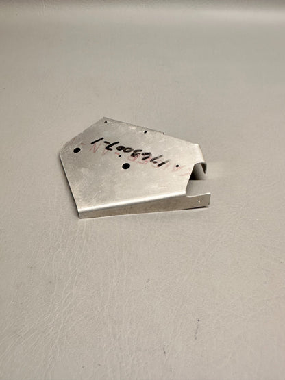 1763007-1 Cessna Cardinal Pully Bracket LH