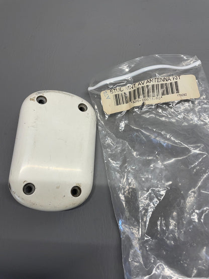 AeroAntenna AT1665 Antenna P/N 36023-10