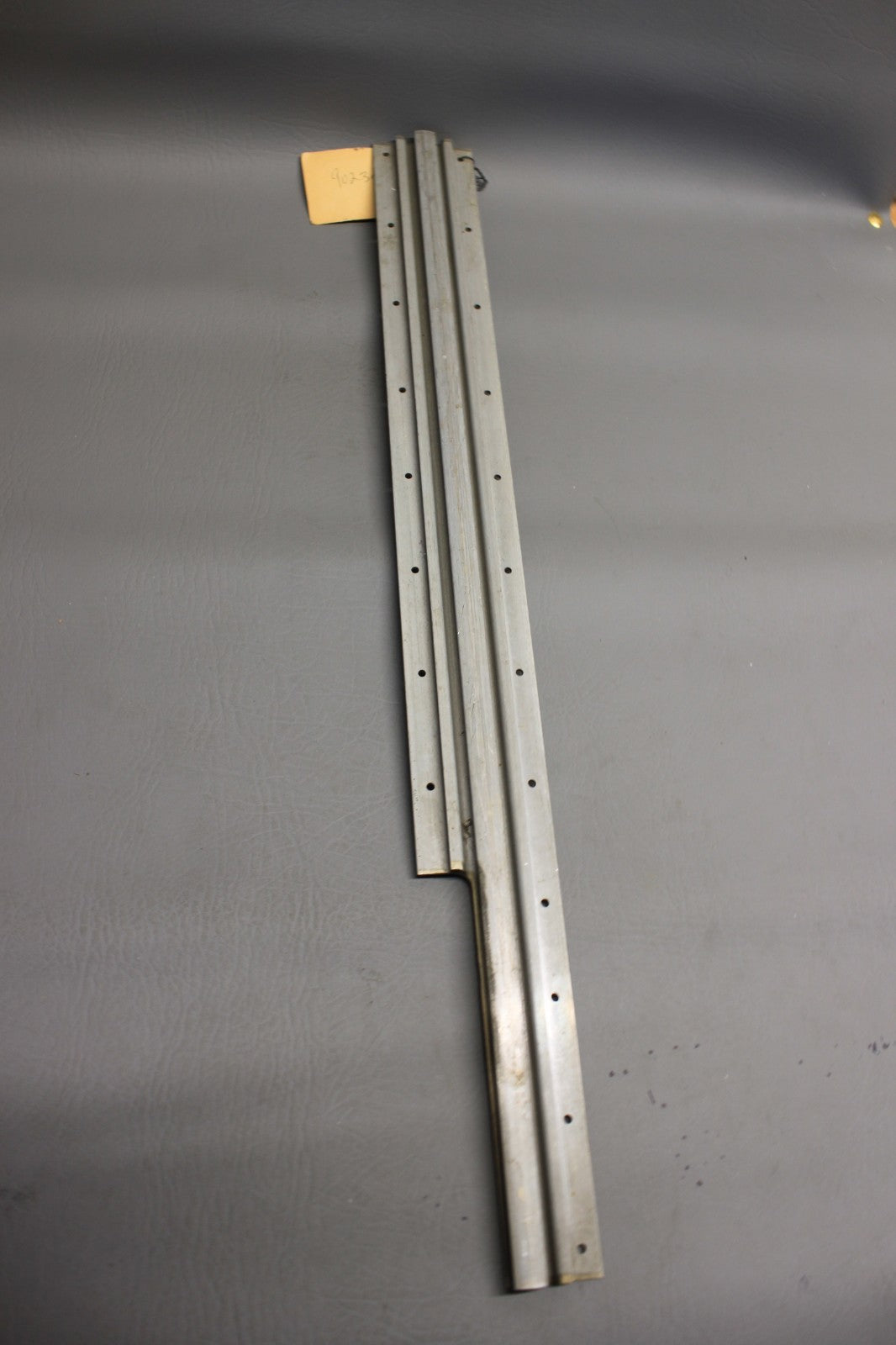 1414229-5E4 Cessna Track