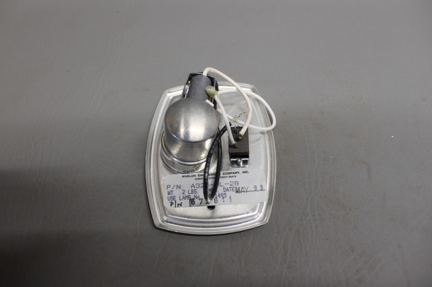 A325-ML-28 Piper Light Assembly GE1495 Bulb (Alt P/N 572-611)