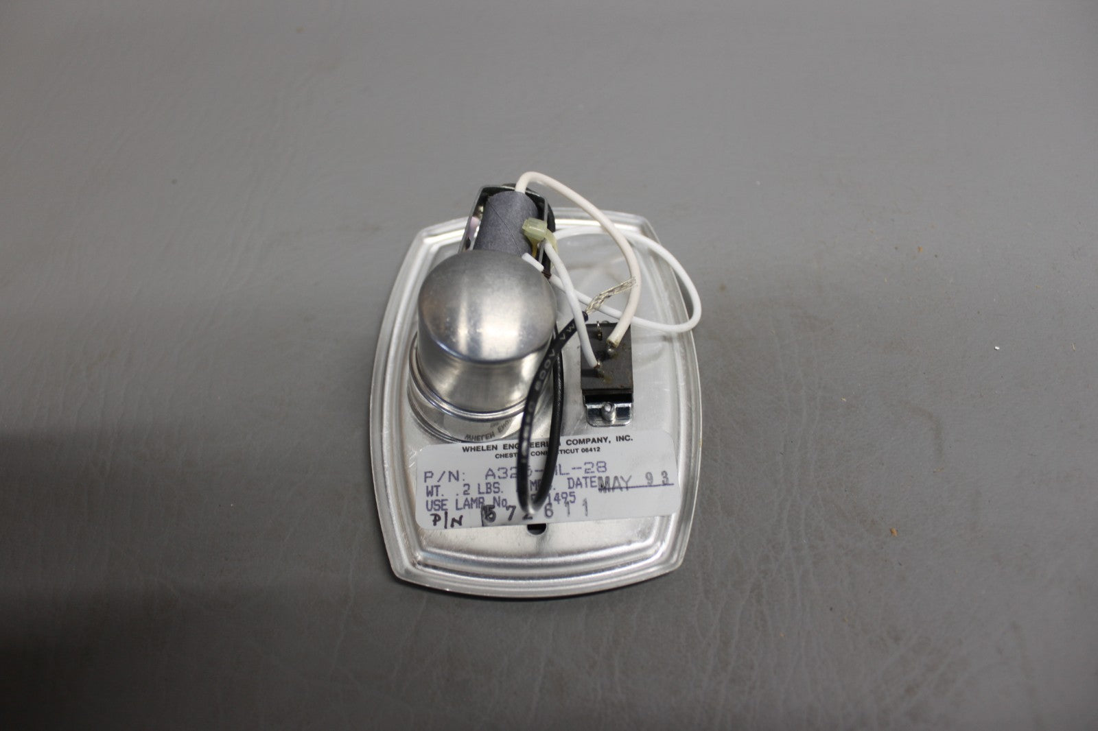 A325-ML-28 Piper Light Assembly GE1495 Bulb (Alt P/N 572-611)