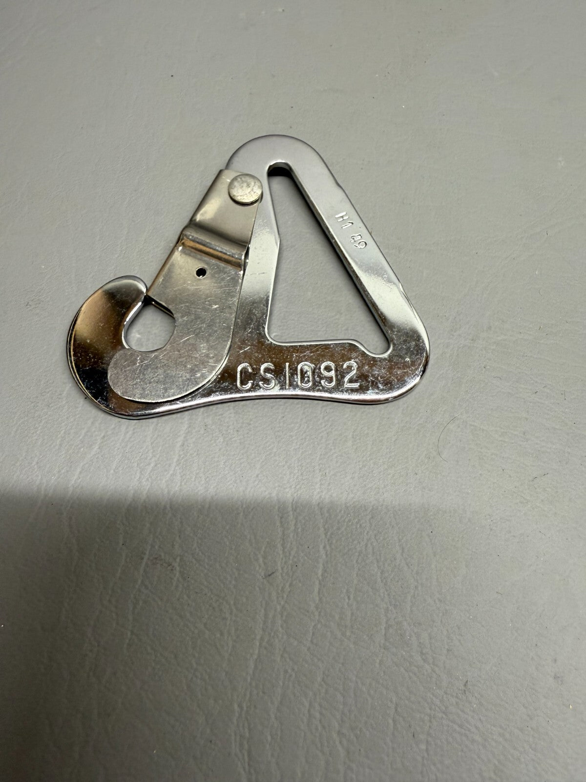 Aircraft Seatbelt Retainer Clip P/N CS1092