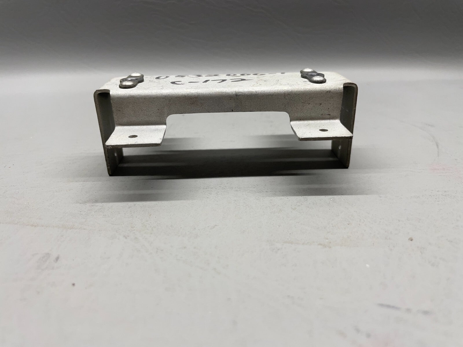 Cessna 172 Rear Center Horizontal Stab Bracket Elevator Stop P/N 0532006-1 (NEW)