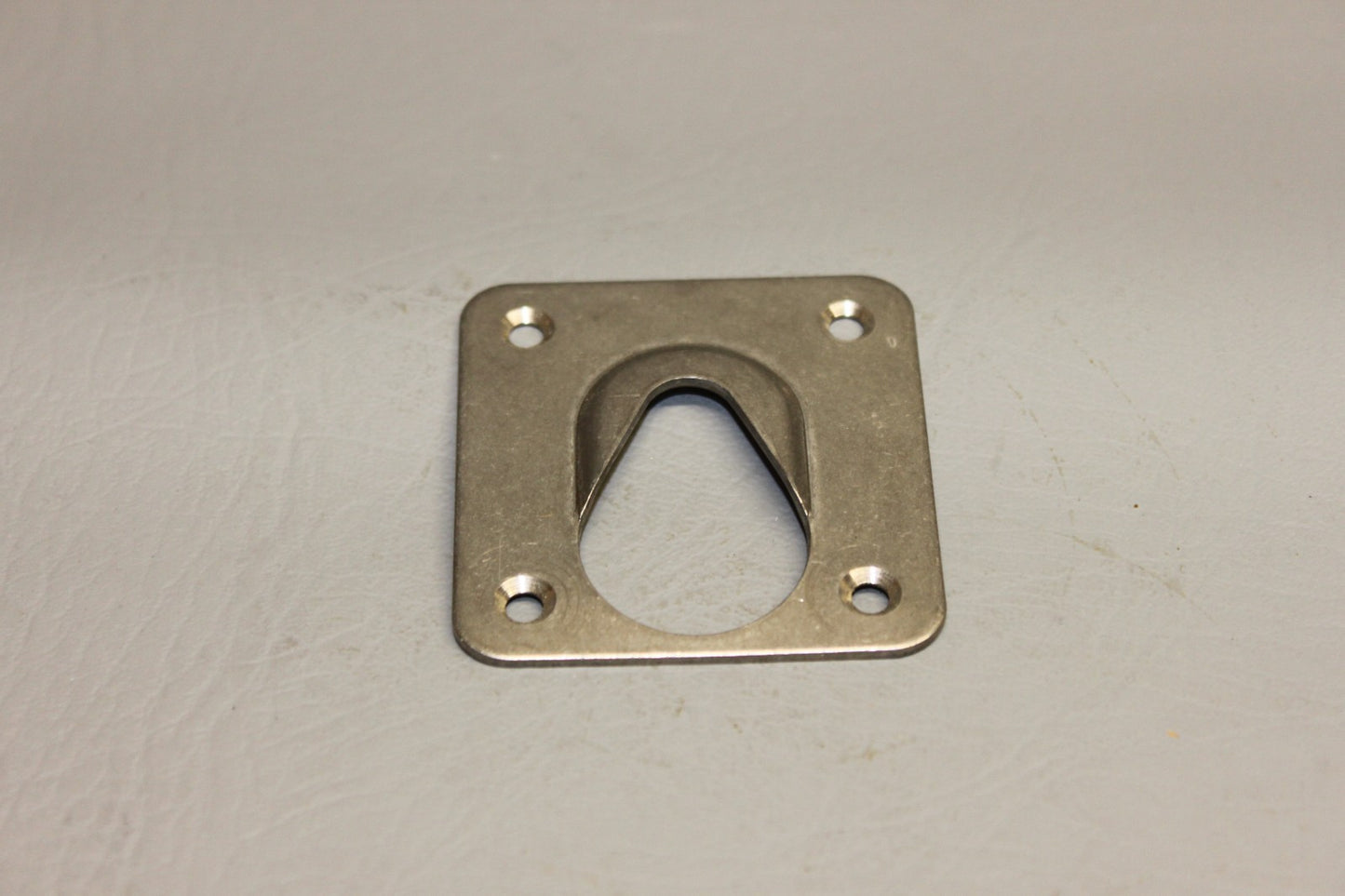 68094-000 Piper Plate