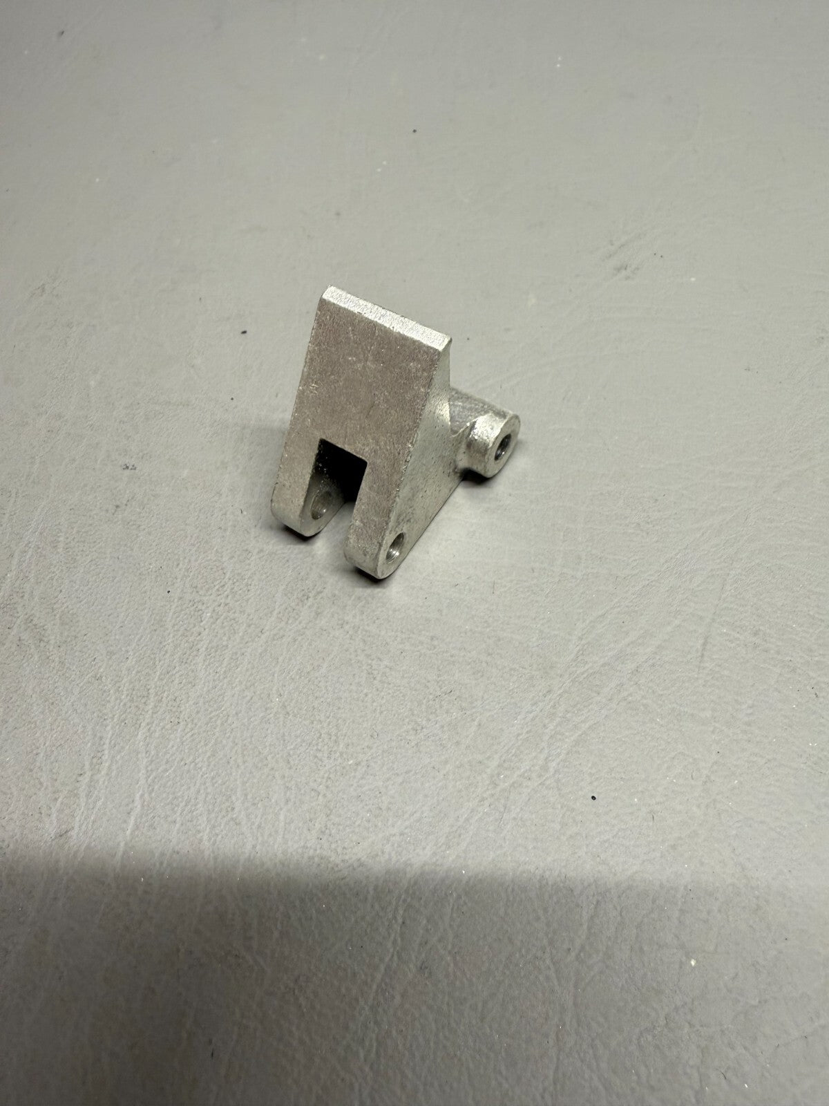 Piper PA-38 Latch P/N 77524-003