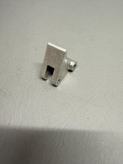 Piper PA-38 Latch P/N 77524-003