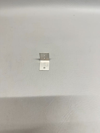 62139-000 Piper Clip