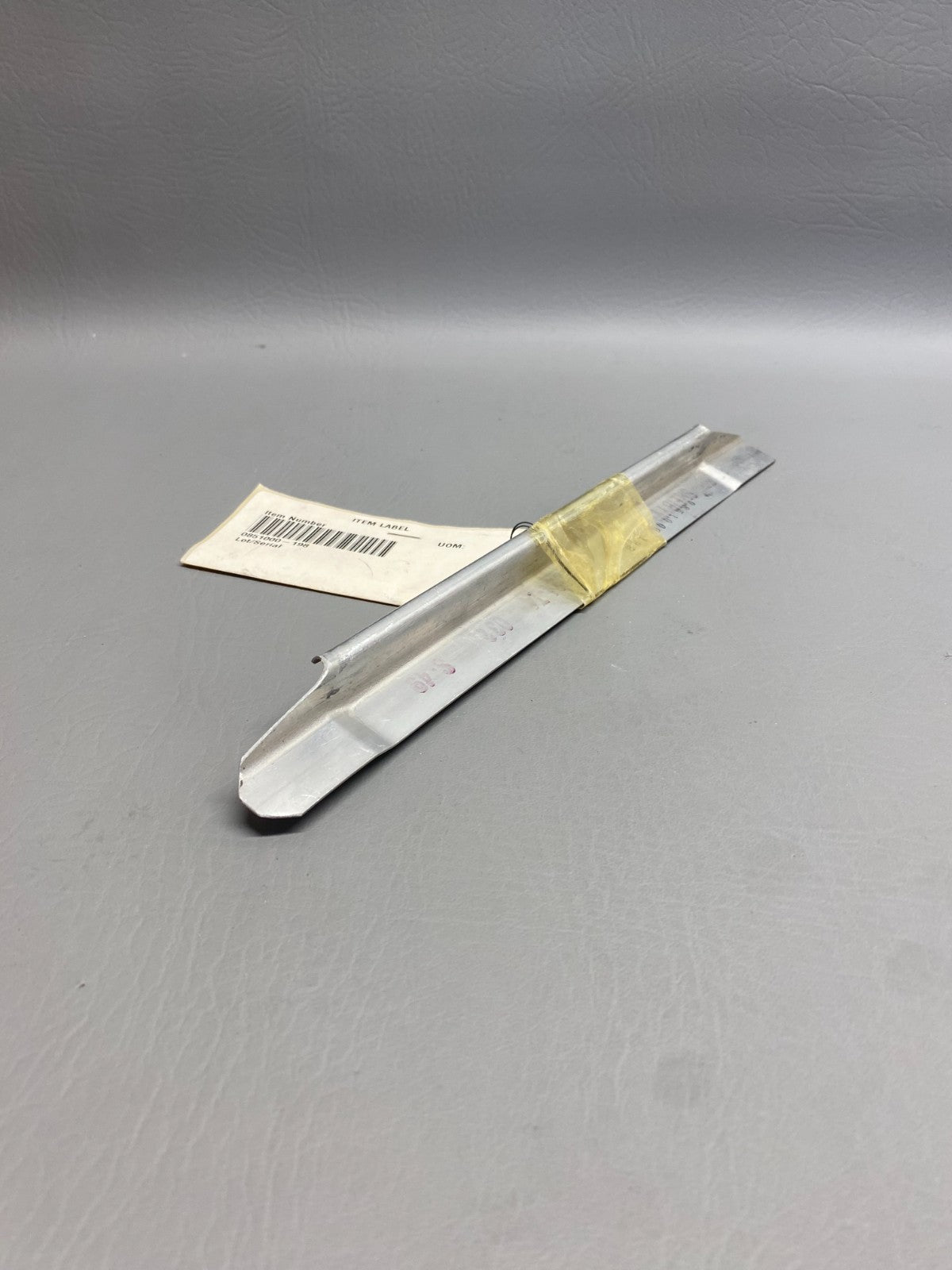 0851000-198 Cessna Stiffener