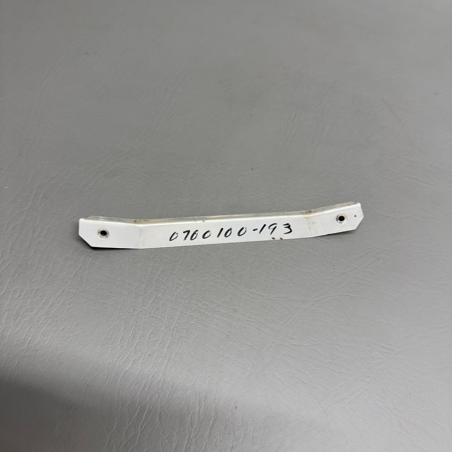 0700100-193 Cessna Retainer