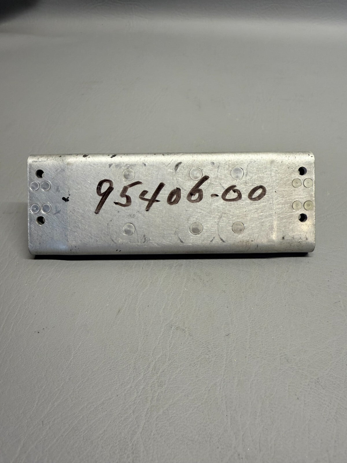 Piper Bracket Assy P/N 95406-000