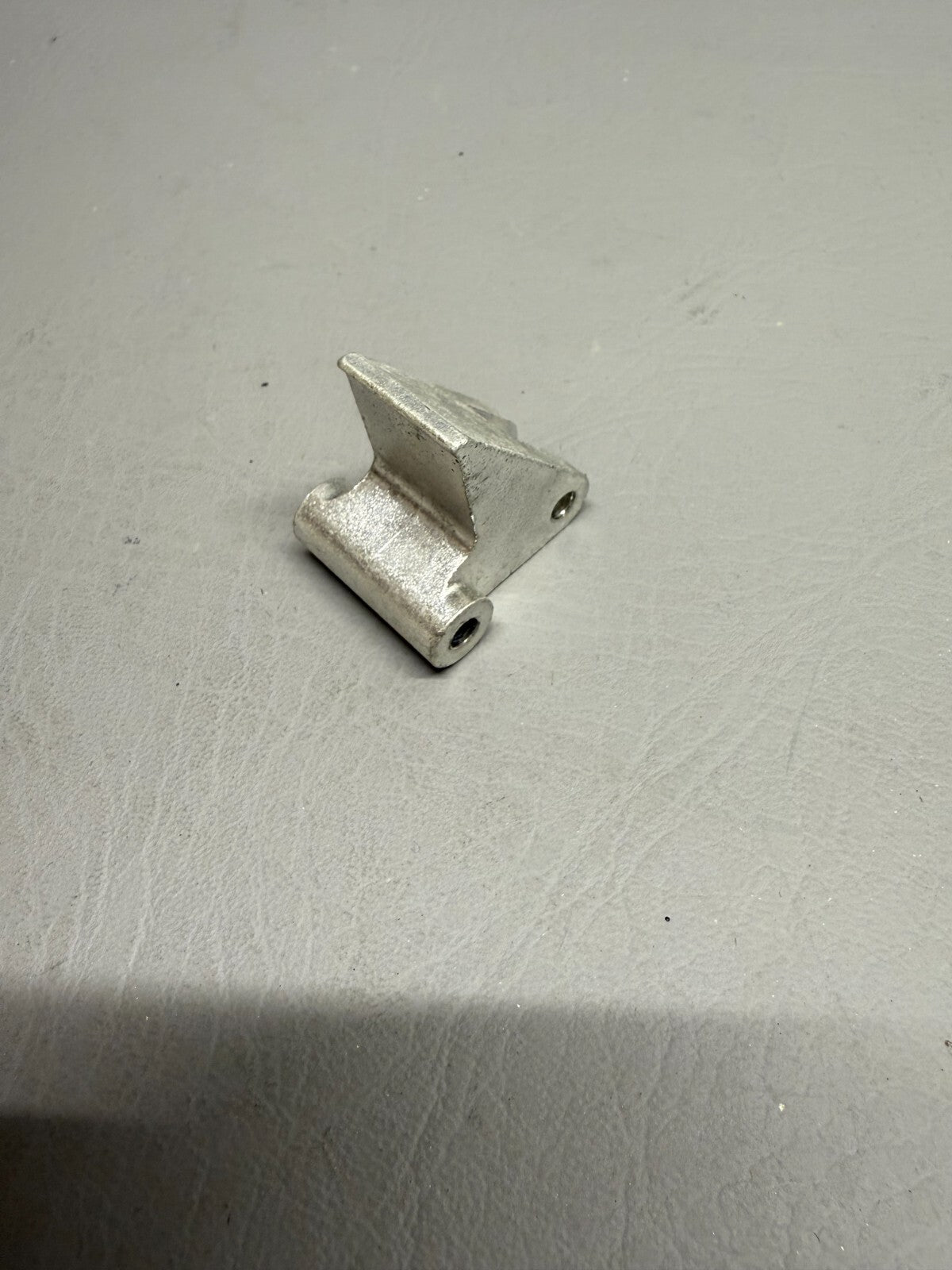 Piper PA-38 Latch P/N 77524-003