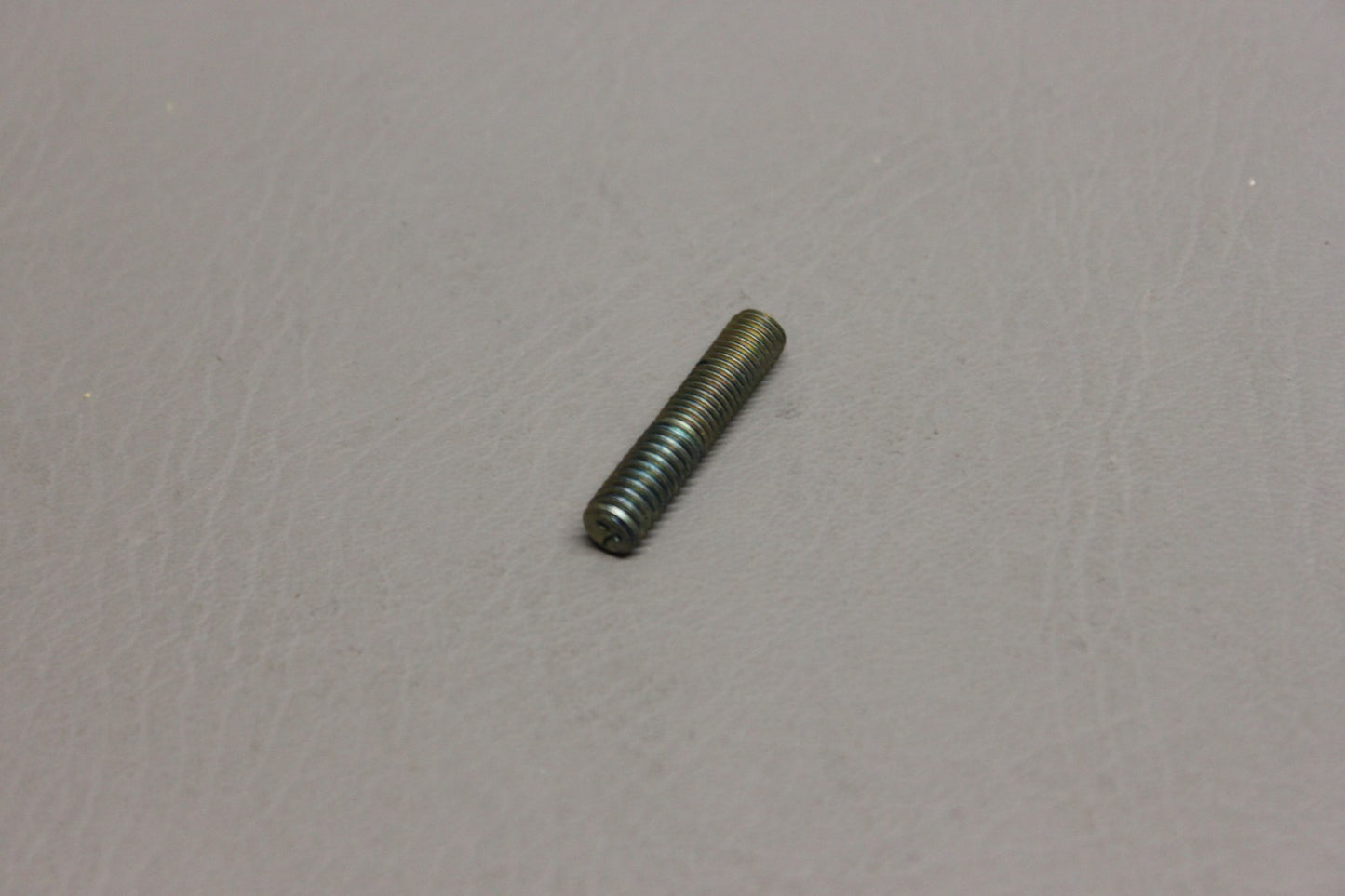 401893P007 TCM Stud