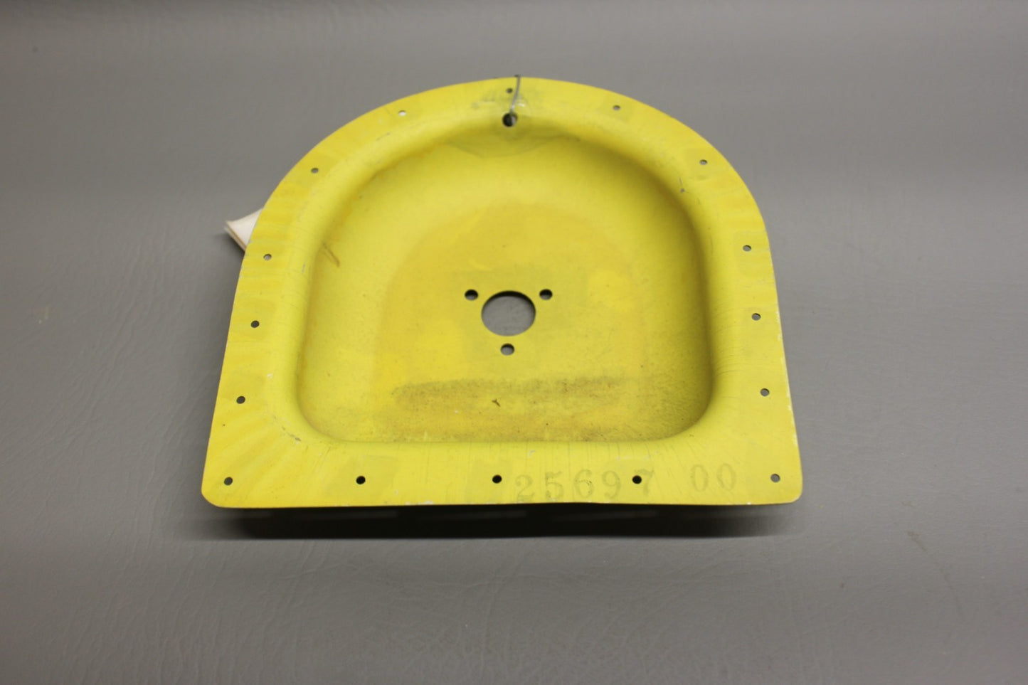 25697-000 Piper Plate