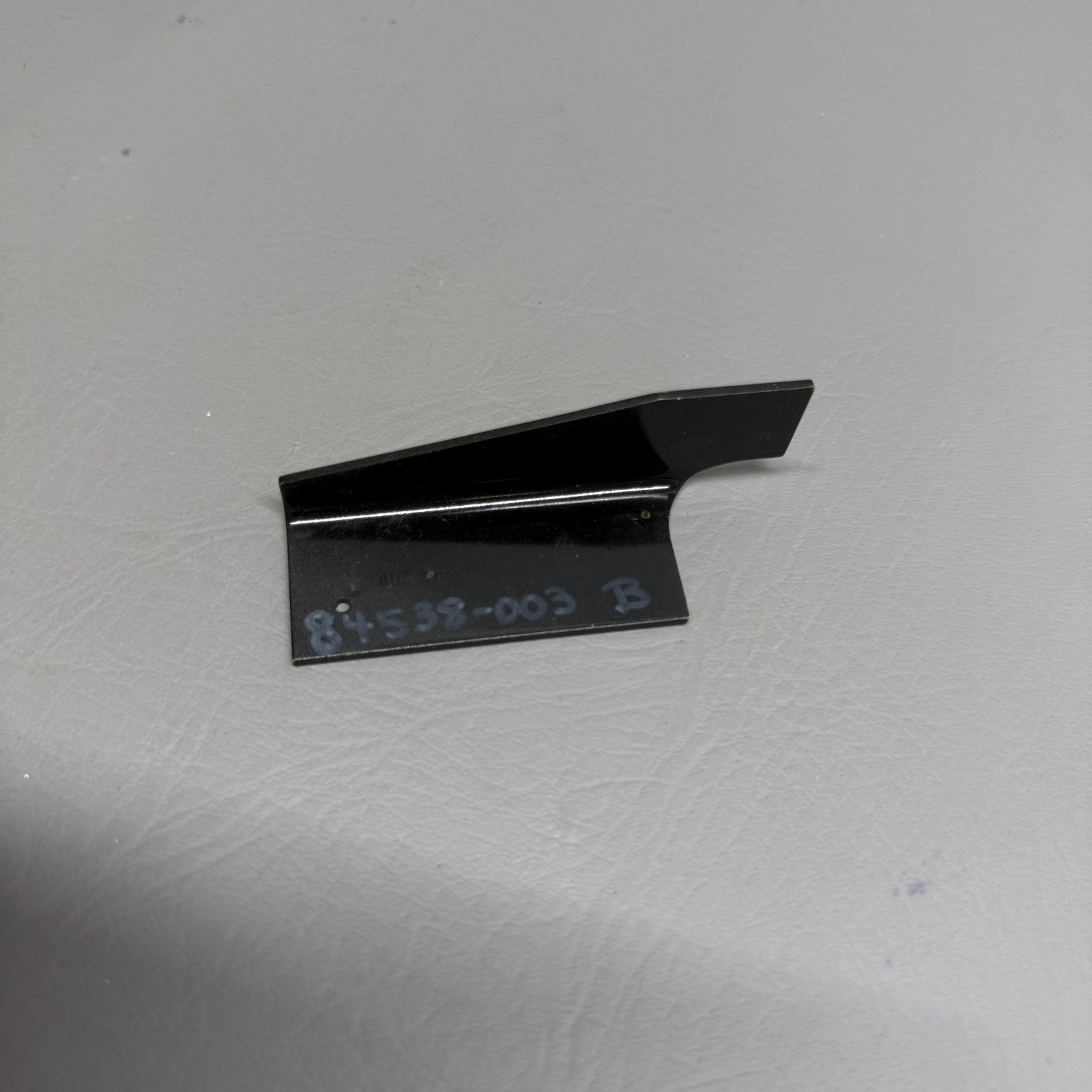 84538-003 Piper Bracket