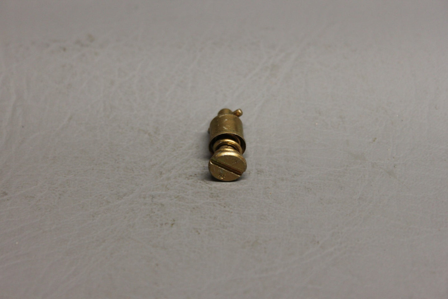 487-684 Piper Stud (QTY 5)