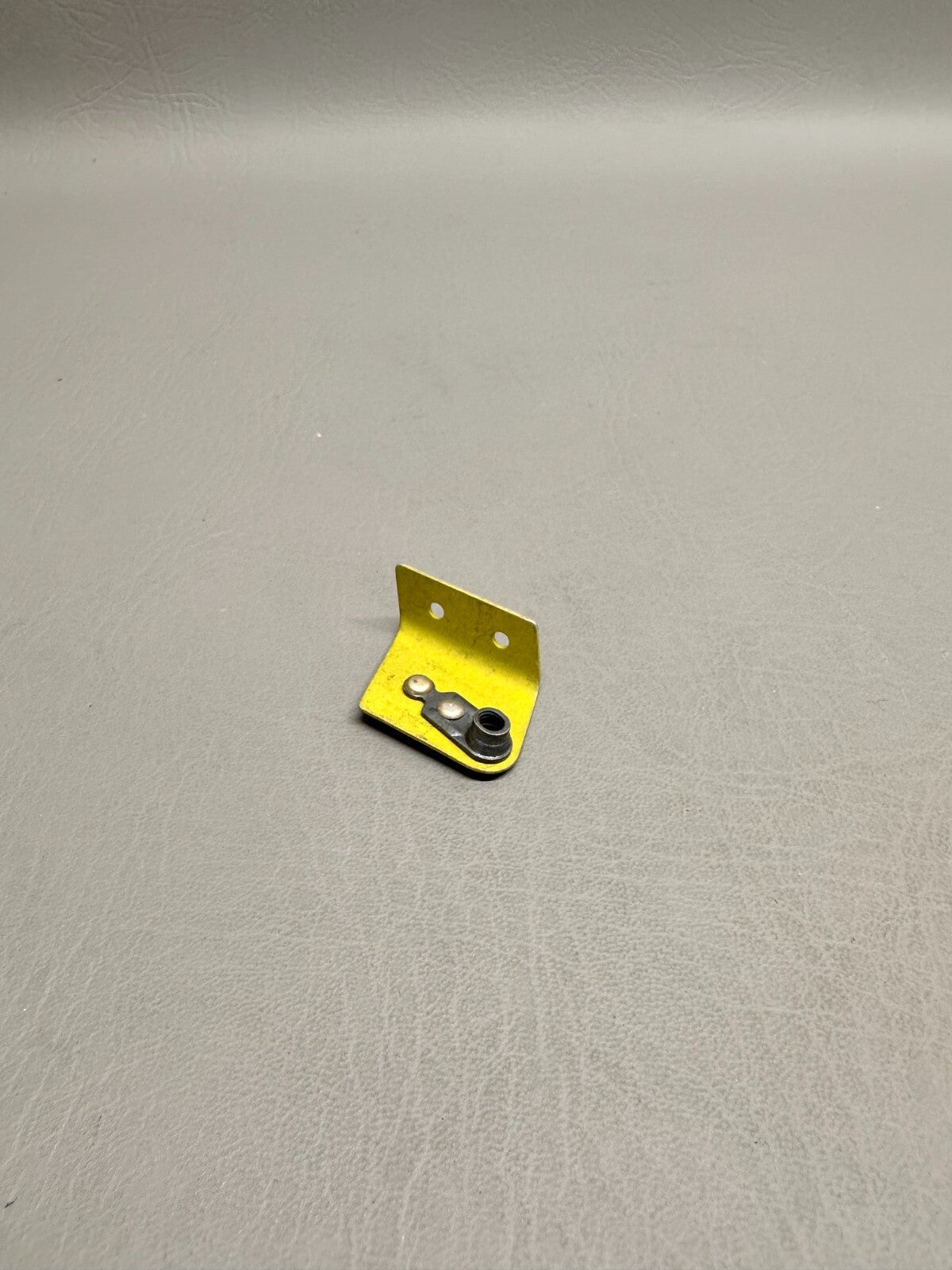 33274-001 Piper Bracket
