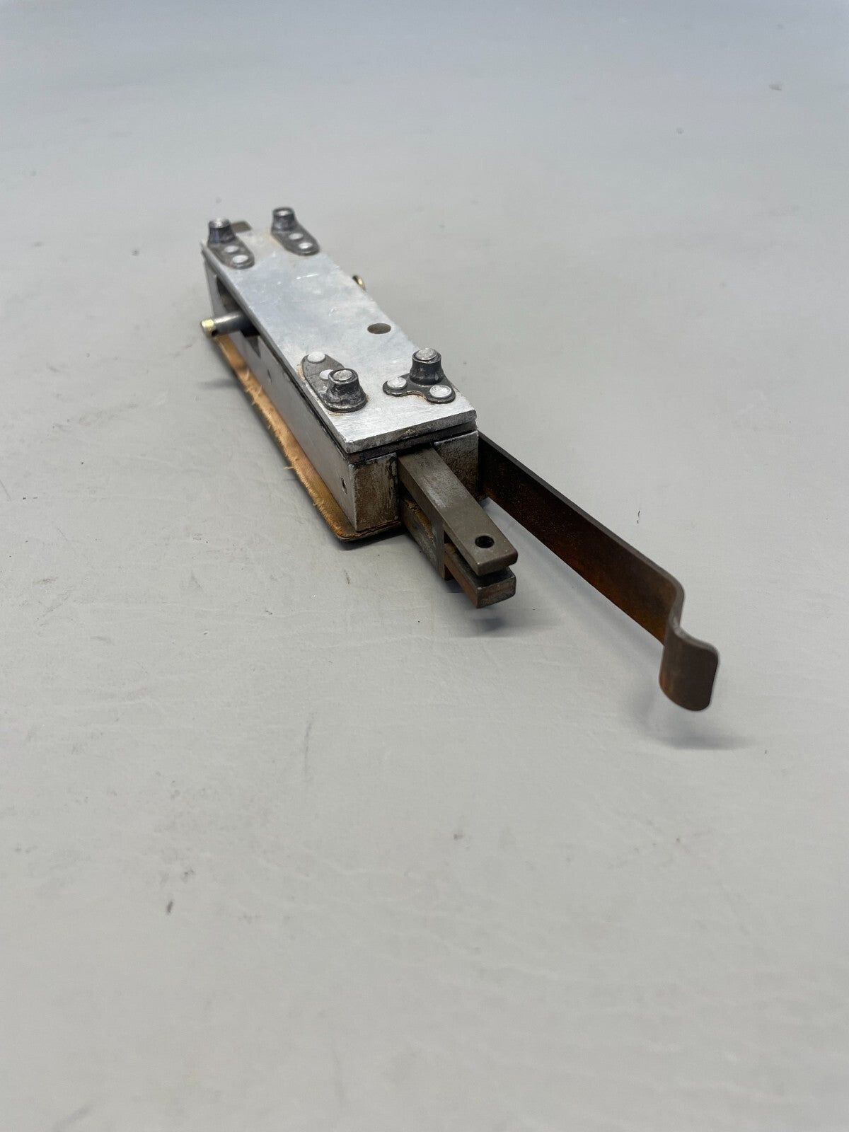Cessna 177 Cabin Door Latch Assy RH P/N 1511206-11, 1717049-2