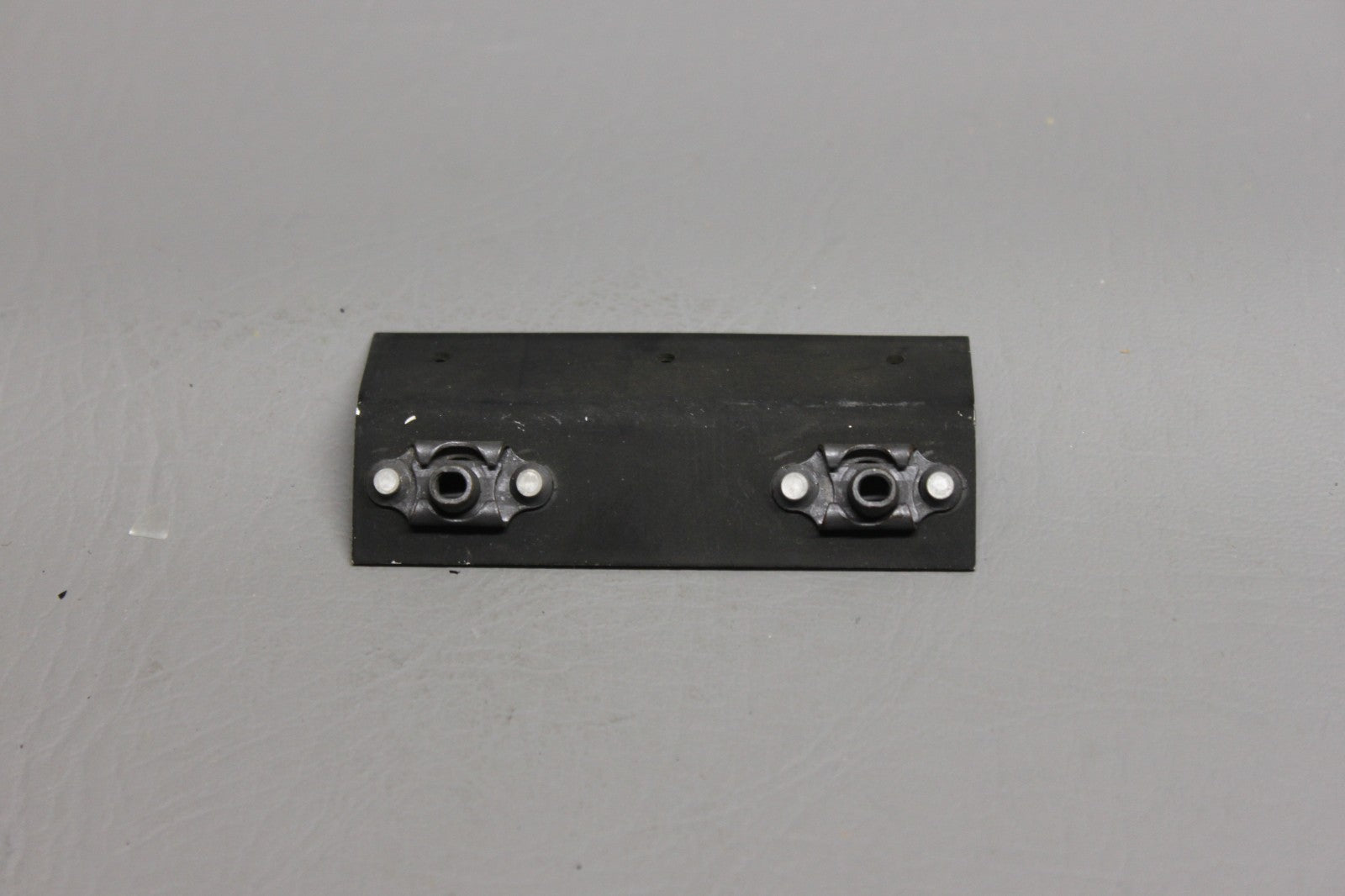 46691-000 Piper Bracket