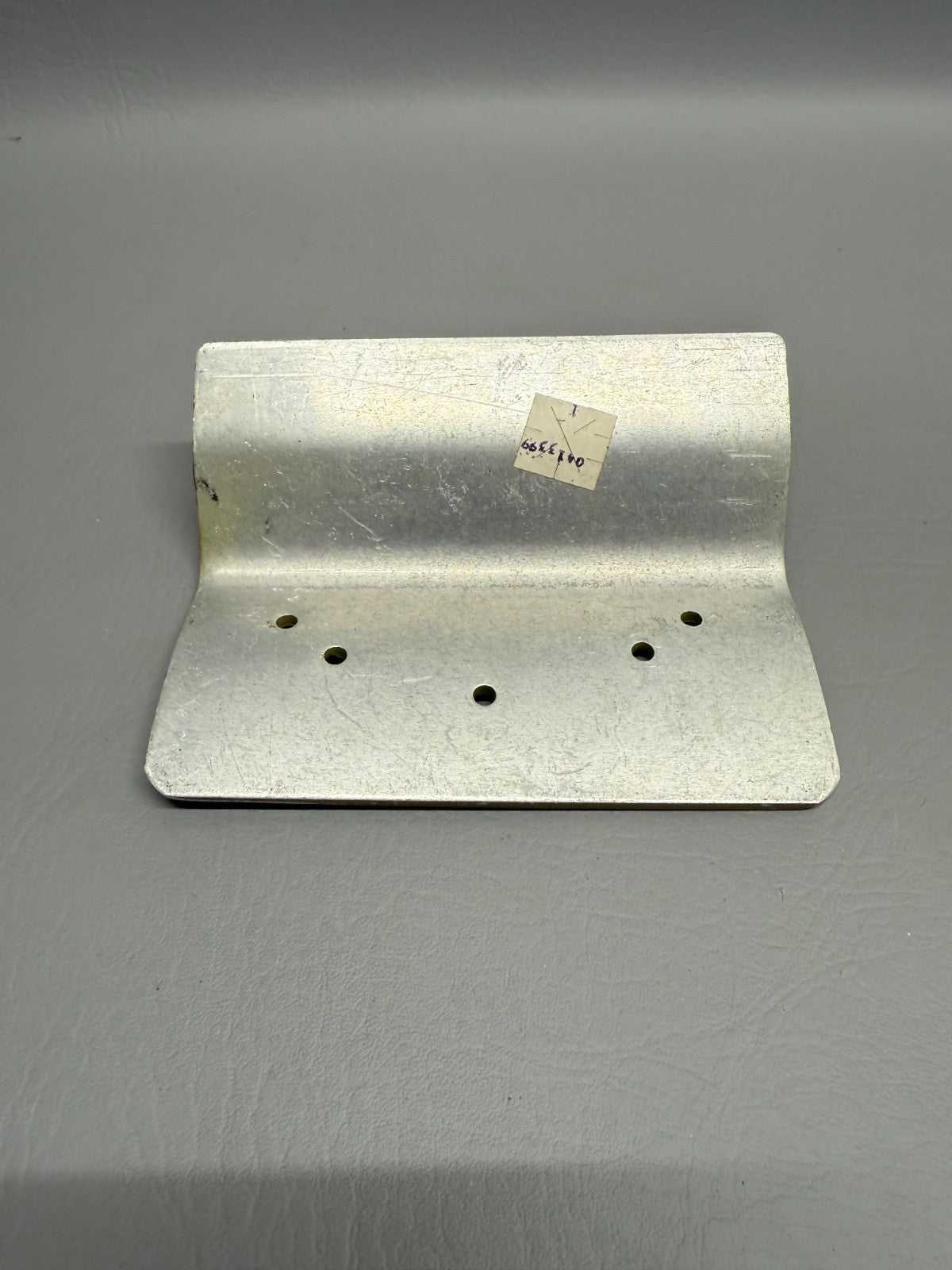 0413399-1 Cessna 150-152 Refueling Step