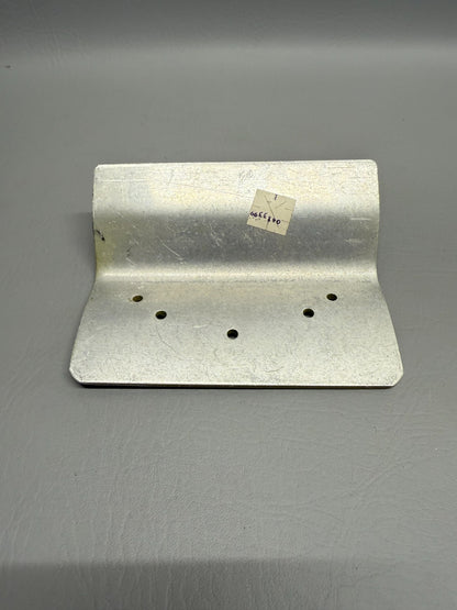 0413399-1 Cessna 150-152 Refueling Step