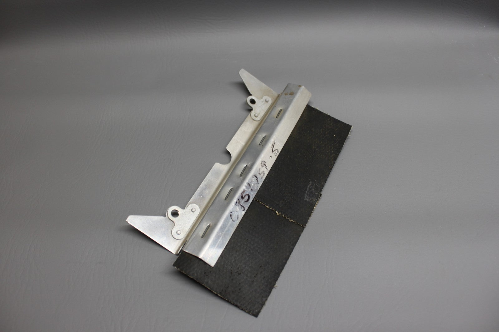 0851759-5 Cessna Baffle
