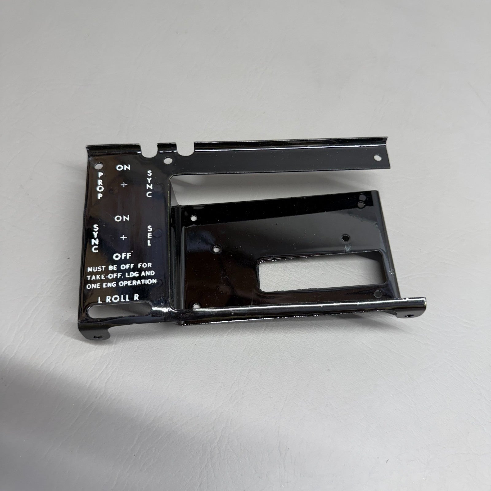 5011555-8 Cessna Cover Assy