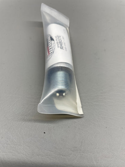 Champion Spark Plug P/N RHB37E