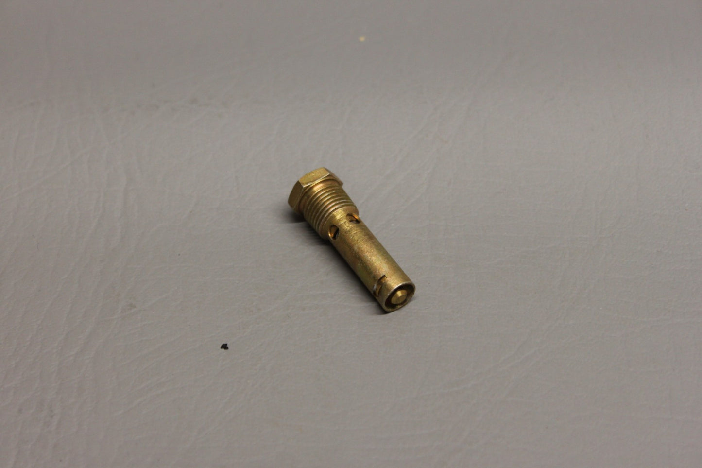 F391-187 Cessna Saf-Air Drain Valve