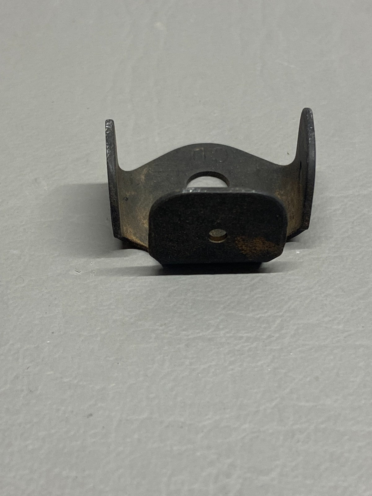 42231-000 Piper Bracket Assy