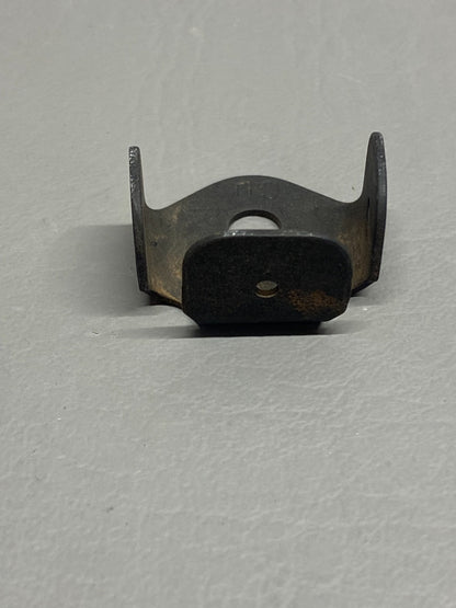 42231-000 Piper Bracket Assy