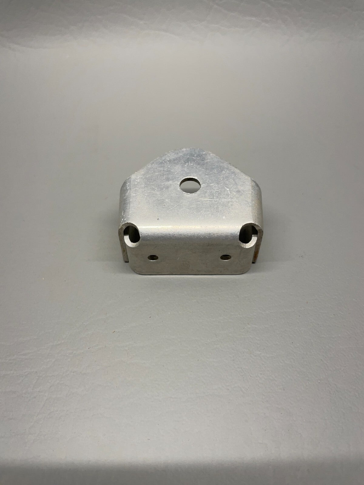 Cessna A185F Bracket Rudder Hinge Lower P/N 0731100-6 (NEW)