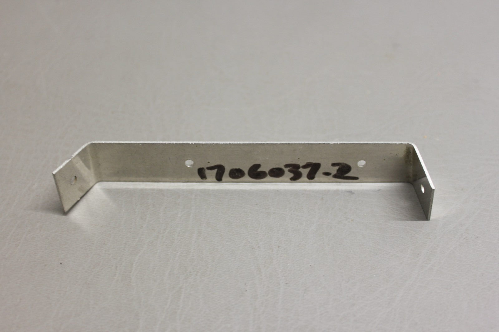 1706037-2 Cessna 177 Bracket Support