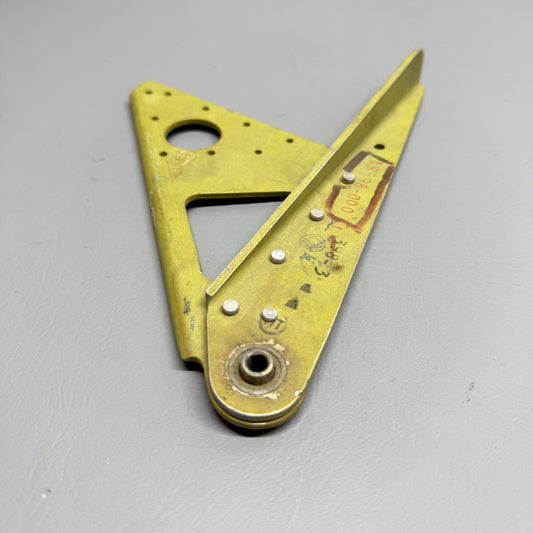 Piper Bracket Assembly P/N 18398-000